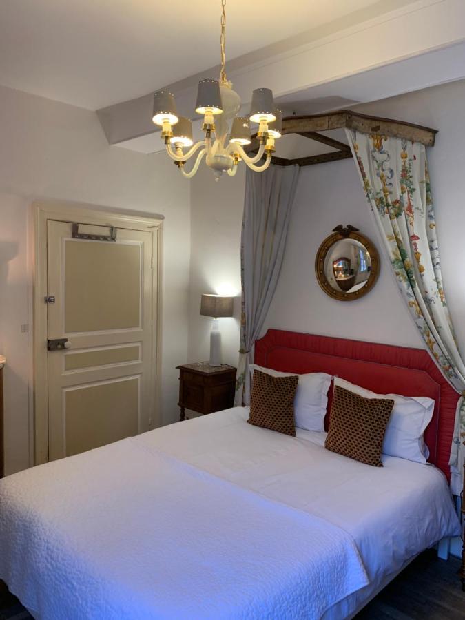 La Grenouille Noire Hotel Marcillat-en-Combraille Eksteriør billede